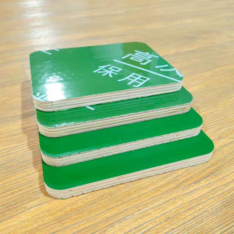 Különleges ajánlás: zöld műanyag felületű környezetvédelmi rétegelt lemez