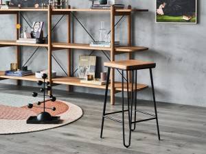 Vintage Style Industrial Bar Stool With Metal Base