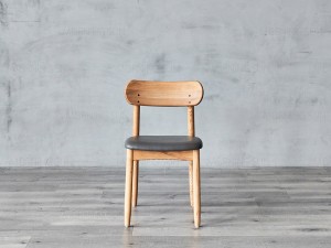 Scaun de sufragerie din lemn masiv confortabil cu scaun PU