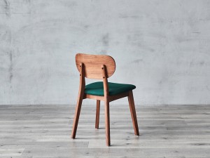 Cadira de menjador de fusta massissa amb tela