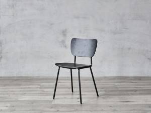 Modern matstol med stål och polywood