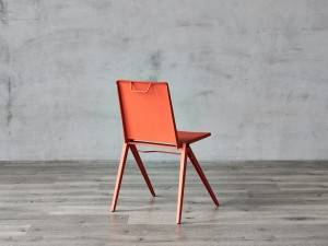 Челична трпезаријска столица за спољашњу или унутрашњу употребу