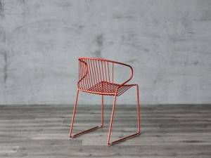 Стальное кресло современного дизайна для использования на открытом воздухе или в помещении