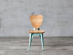כיסא אוכל בעיצוב מודרני עם מתכת ועץ
