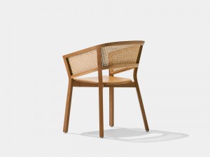 A la venda cadires d'alta qualitat per a taula de menjador, taula i cadires de cafè