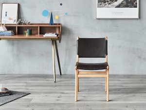 Cadeira de comedor vintage de madeira maciza con tapizado