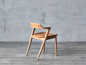Novo deseño cadeira de madeira de interior