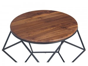 Familie woonkamer houten salontafel