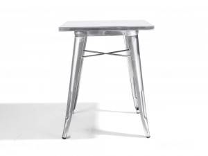 Kvadratni metalni stol klasičnog dizajna