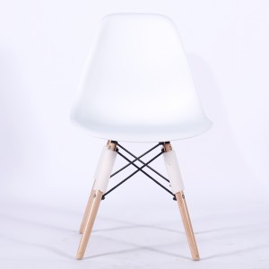 Eames Plastic Side Chair DSW base en frêne