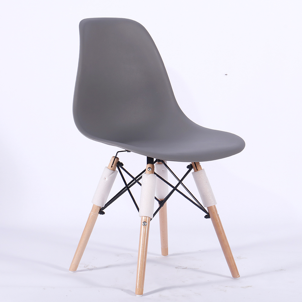 Eames Molded Plastic Side Chair