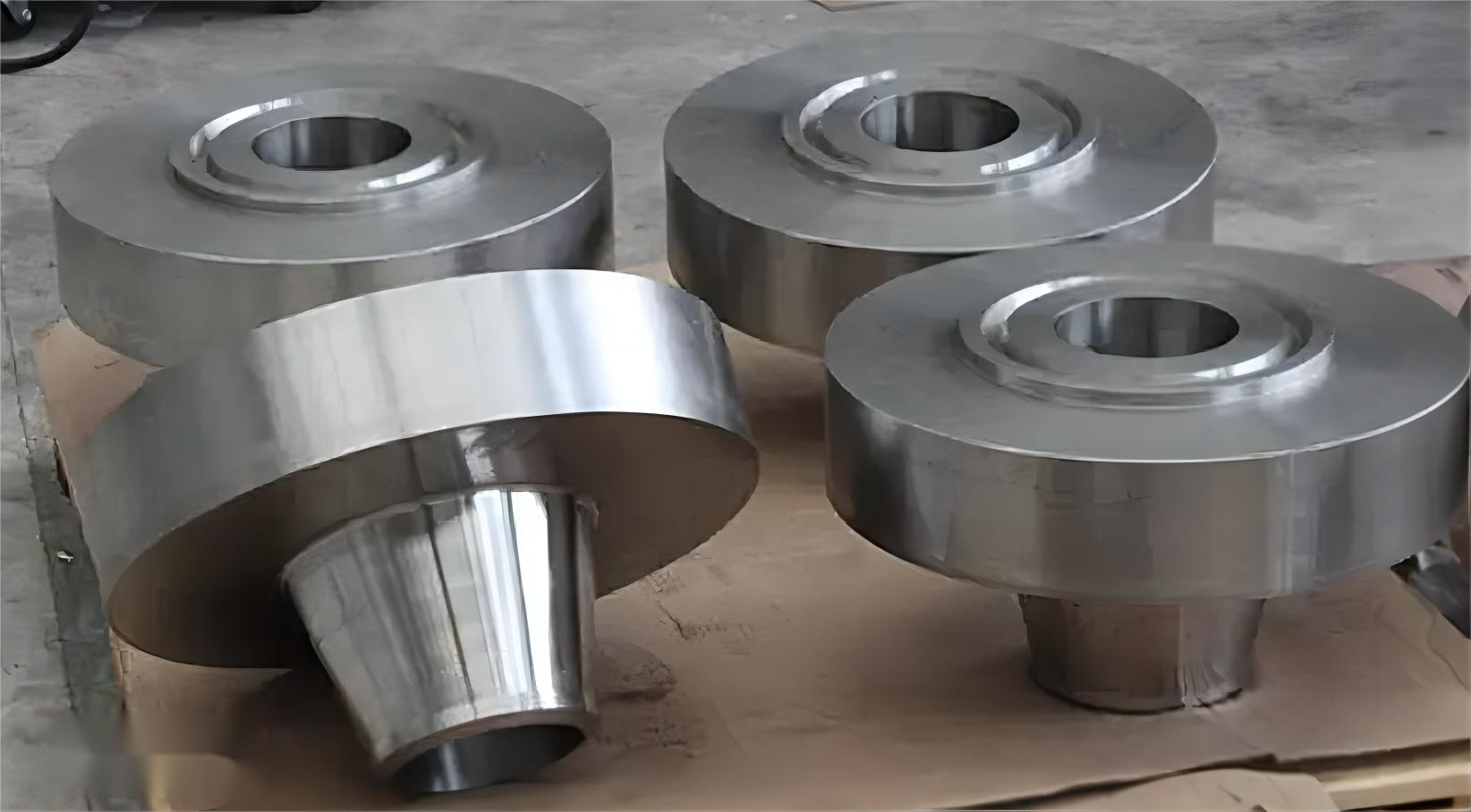 How to choose flanges for carbon steel and stainless steel?