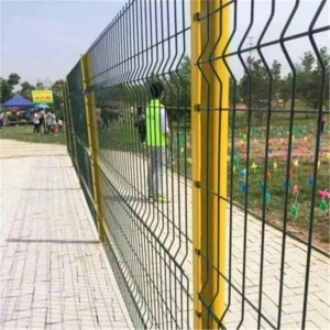 Bilateral Wire Guardrail Fence Welded Wire Mesh Chain Link Fense Isolation Frame Serapa Tšireletso ea Tsela