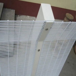 China Supplier Anti Climb Galvanized Fence