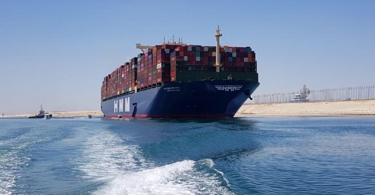 A Canle de Suez subirá as peaxes de tránsito en 2023