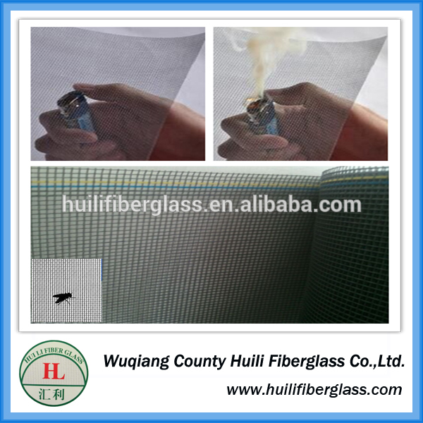 Usine et exportateur d'écran d'insecte de fibre de verre de fenêtre enduite de plastique invisible plissée par preuve de feu
