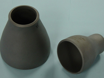 Difference between Hot Stretch Reducing Pipe and LSAW Steel Pipe