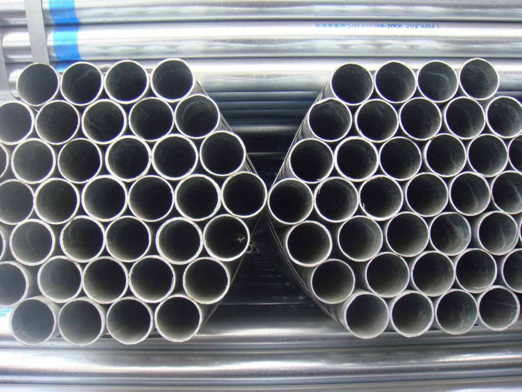 Difference between black steel pipe and carbon steel pipe
