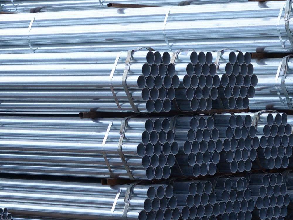 What are the benefits of hot dip steel pipe?