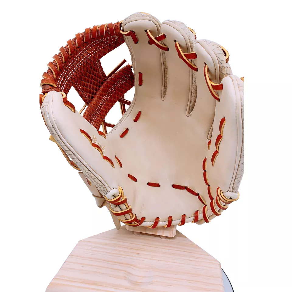 Elastic baseball and softball gloves wrapped with hooks