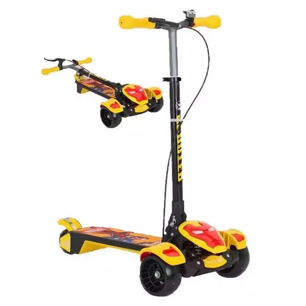 Patterned 3-wheel children’s scooter Red children’s scooter Yellow children’s scooter