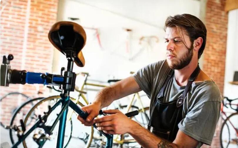 Bisikletle uzun mesafelere giderken bisikletlerimizi nasıl kolayca tamir ederiz?