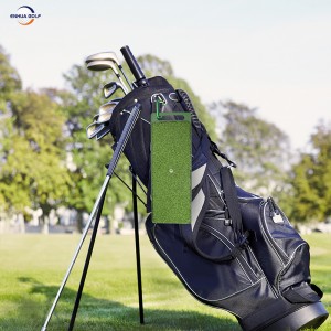 Super antypoślizgowa gumowa podstawa Najnowsza konstrukcja Lekka mata do gry w golfa Ręczny przenośny uchwyt Niezawodny producent Importowany Trwała trawa PP Syntetyczna murawa