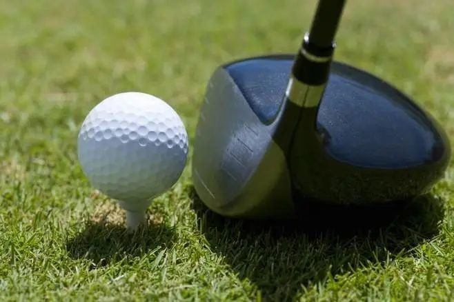 Golf, olahraga tentang “Bulat”