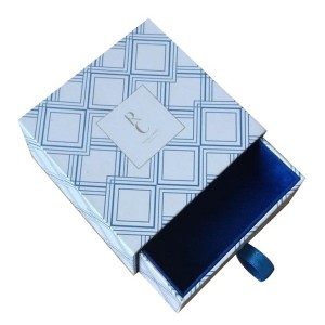 Leading Manufacturer for Rectangle Gift Boxes With Lids - Jewelry box, Cosmetic Packing Box, Gift box with Ribbon,Made of High-quality Paper, Various Sizes and Colors are Available, Fancy cardboar...