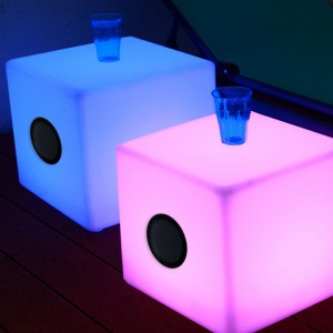Паметна музичка светилка со Bluetooth звучници Фабрика на големо-Huajun