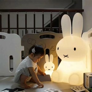 Led Cute Cartoon Bedlamp Factory Groothandel-Huajun