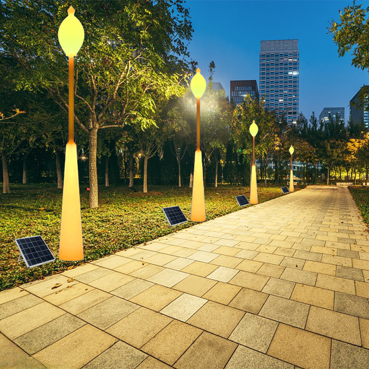 Compare the efficiency and effectiveness of solar street lights vs. lamp posts |Huajun