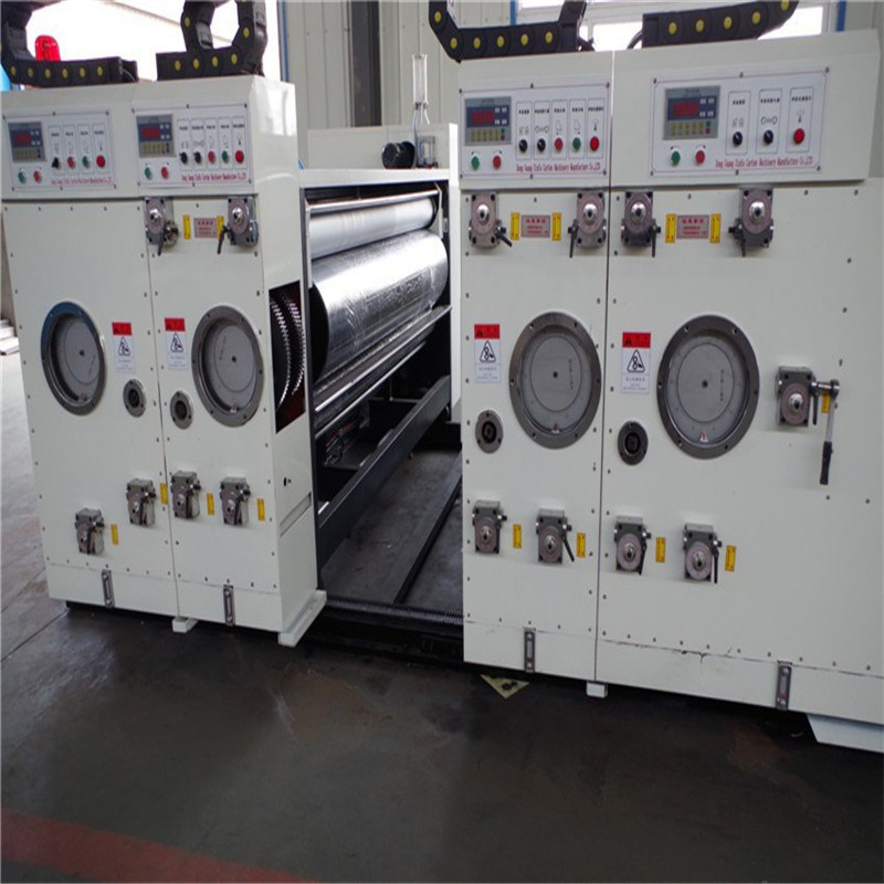 Полуавтоматска машина за сечење со флексо печатење со голема брзина