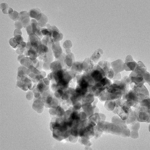 30 nm-es alumínium-cink-oxid, AZO, alumínium-oxiddal adalékolt cink-oxid nanopor ellátása