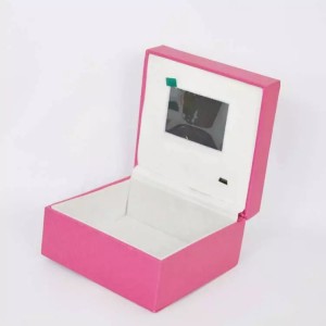 Awesome invitation lcd 2.4 2.8 inch video jewelry ring gift box with rechargeable battery