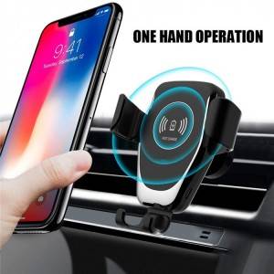 Universal Automatic Clamping Qi Wireless Car Charger Mount 10W Fast Charging Phone Holder Smart Sensor Car Wireless Charger