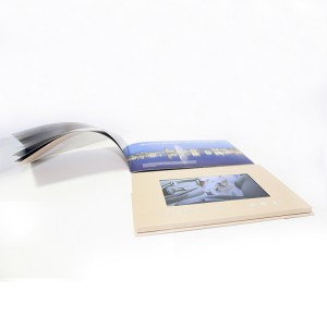 LUXUS A5 stovimas kelių puslapių CMYK spausdinimo vaizdo bukletų brošiūra, įkraunamas LCD vaizdo laiškas komerciniam naudojimui