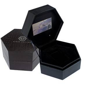 El mejor precio para China Caja de regalo de vino tinto promocional de PU personalizada de gama alta Pantalla LCD de 7 pulgadas Reproductor de video Caja de embalaje de video con control de luz