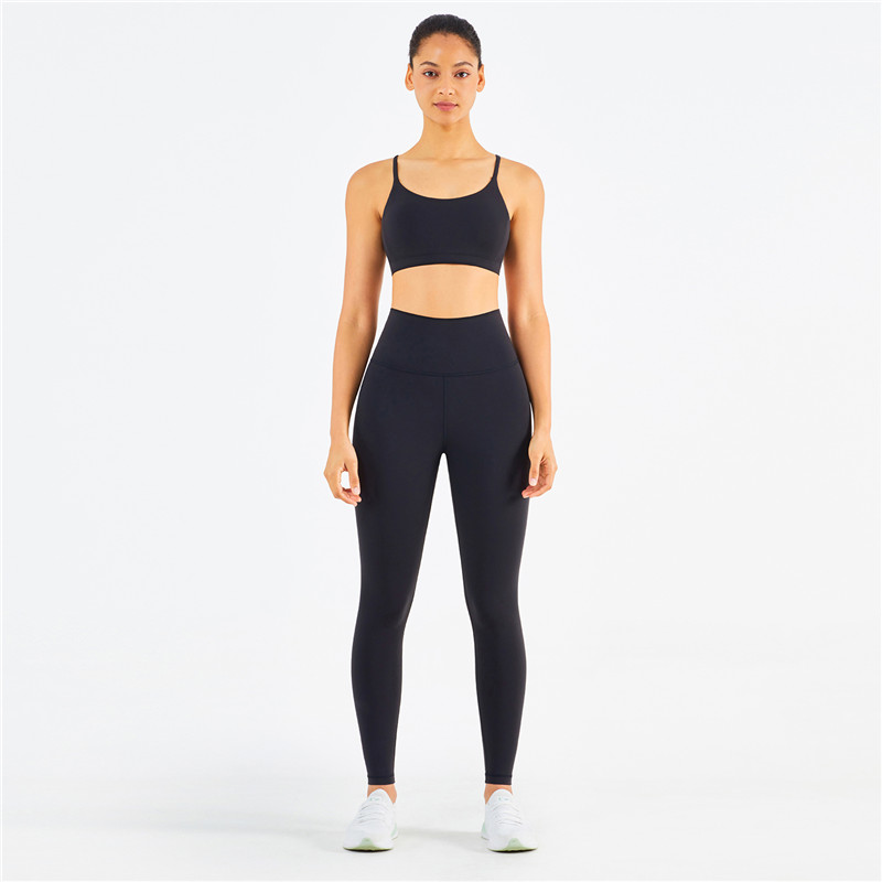 Original Designs Sports Wear Women's Yoga Fitness Gym Set Breathable Squat  Proof Yoga Wear Leggings - China Yoga Set and Yoga Leggings price