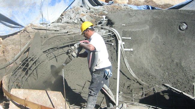 Benefícios de um caminhão bomba de concreto para concreto projetado