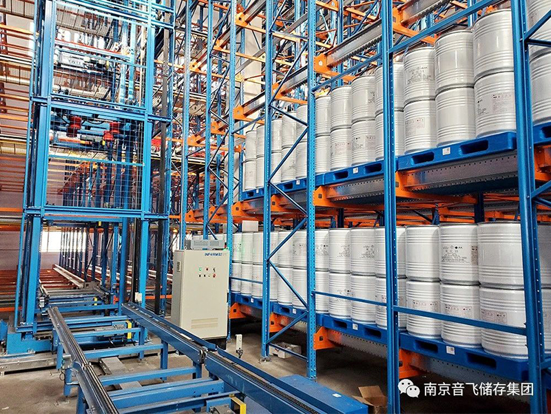 Jak Nanjing Inform Storage Group buduje efektivní a inteligentní sklad chemické logistiky?