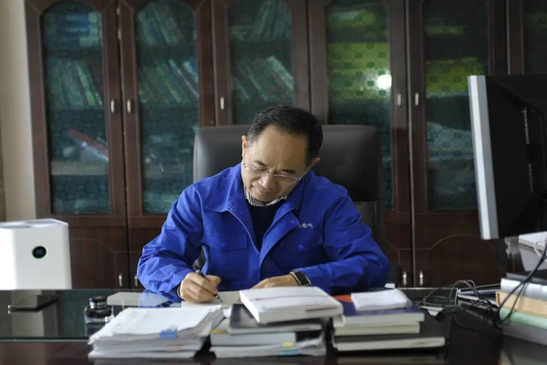 Chairman of Weeyu, receiving Alibaba International Station interview