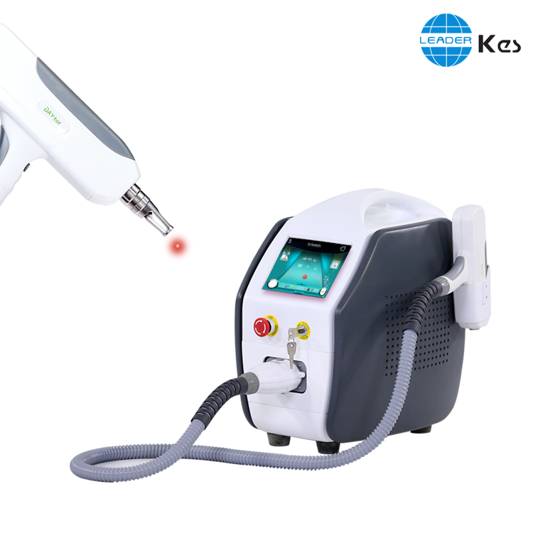 Nd: Yag Laser Tattoo Removal Machine CE Certificate 2000mj 1064nm 532nm Carbon Peeling