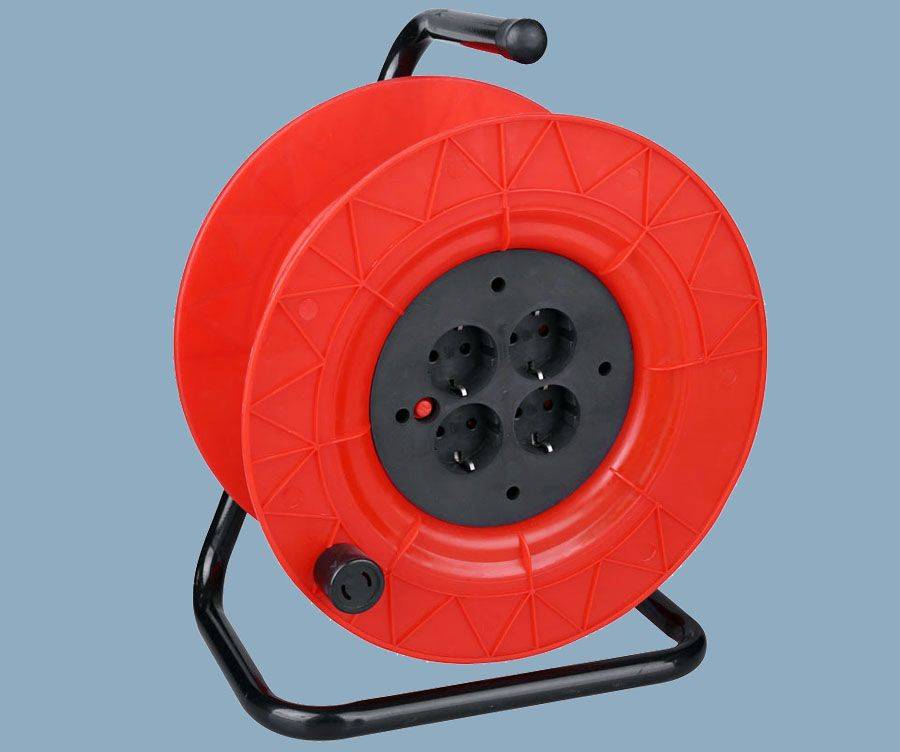 Cable Reel German Type 4 Outlet Socket IP20,IP44 Max 60M Featured Image