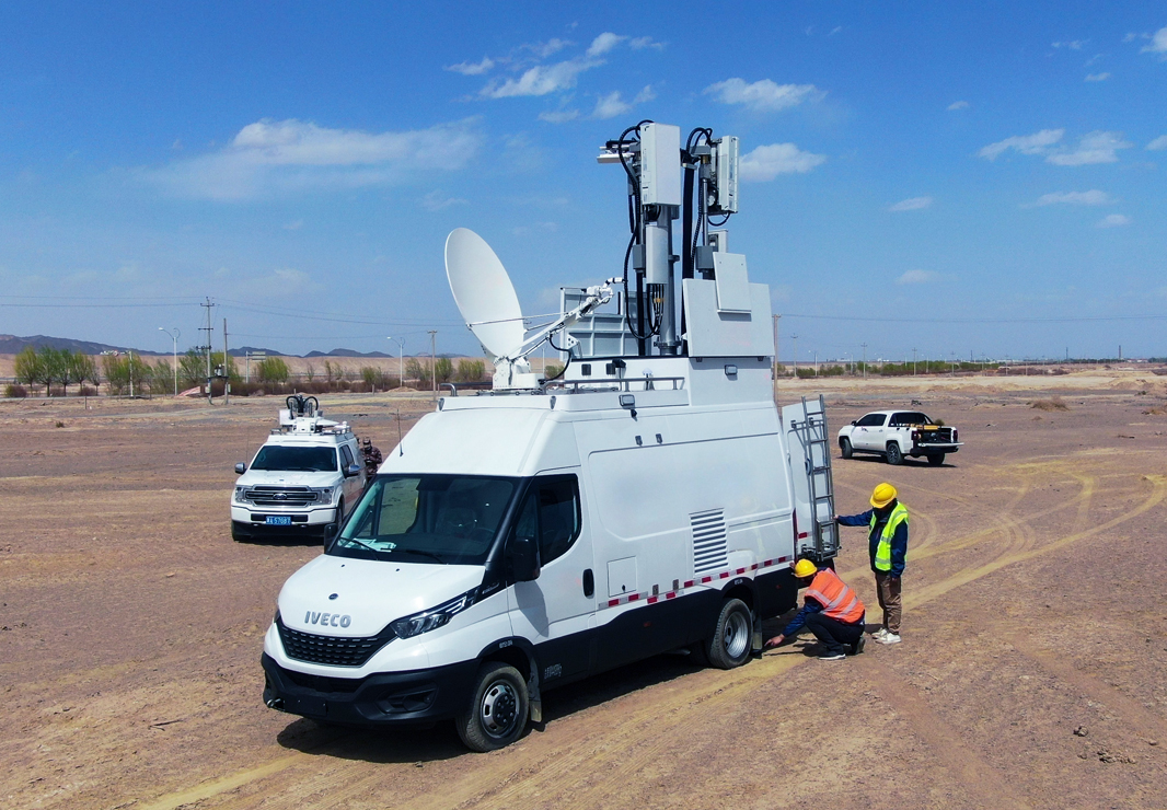 3 Communication Methods For Mobile Command Vehicles