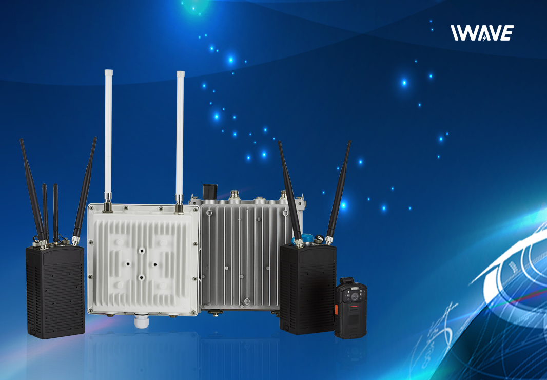 Come viene prodotta l'attenuazione delle onde radio durante la comunicazione wireless a lungo raggio?