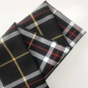 Tissu de jupe à carreaux pour uniformes scolaires teints en fil