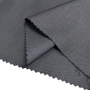 Granatowa tkanina z mieszanki poliestru i wiskozy o splocie diagonalnym 80 i 20 wiskozowym