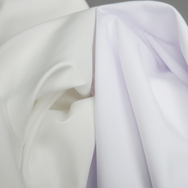 გლუვი თეთრი პოლიესტერი სპანდექსის ფორმის პერანგის ქსოვილი