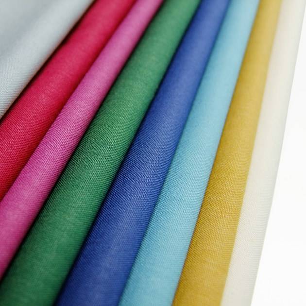 Tissu en coton de soie au mètre en gros 85 polyester 15 rayonne